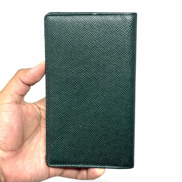 Louis Vuitton Long Wallet / Passport Case - Picture 6 of 12